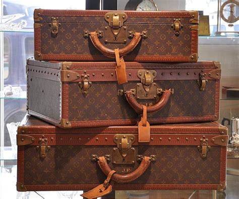 louis vuitton luggage chest